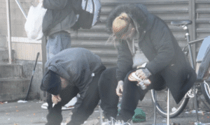 American Mein Zinda Laashen Sadkon Par